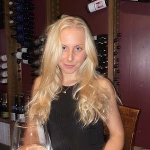 Meet your Posher, Angie